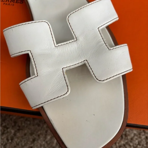 Hermes Oran Sandals - Picture 5 of 8